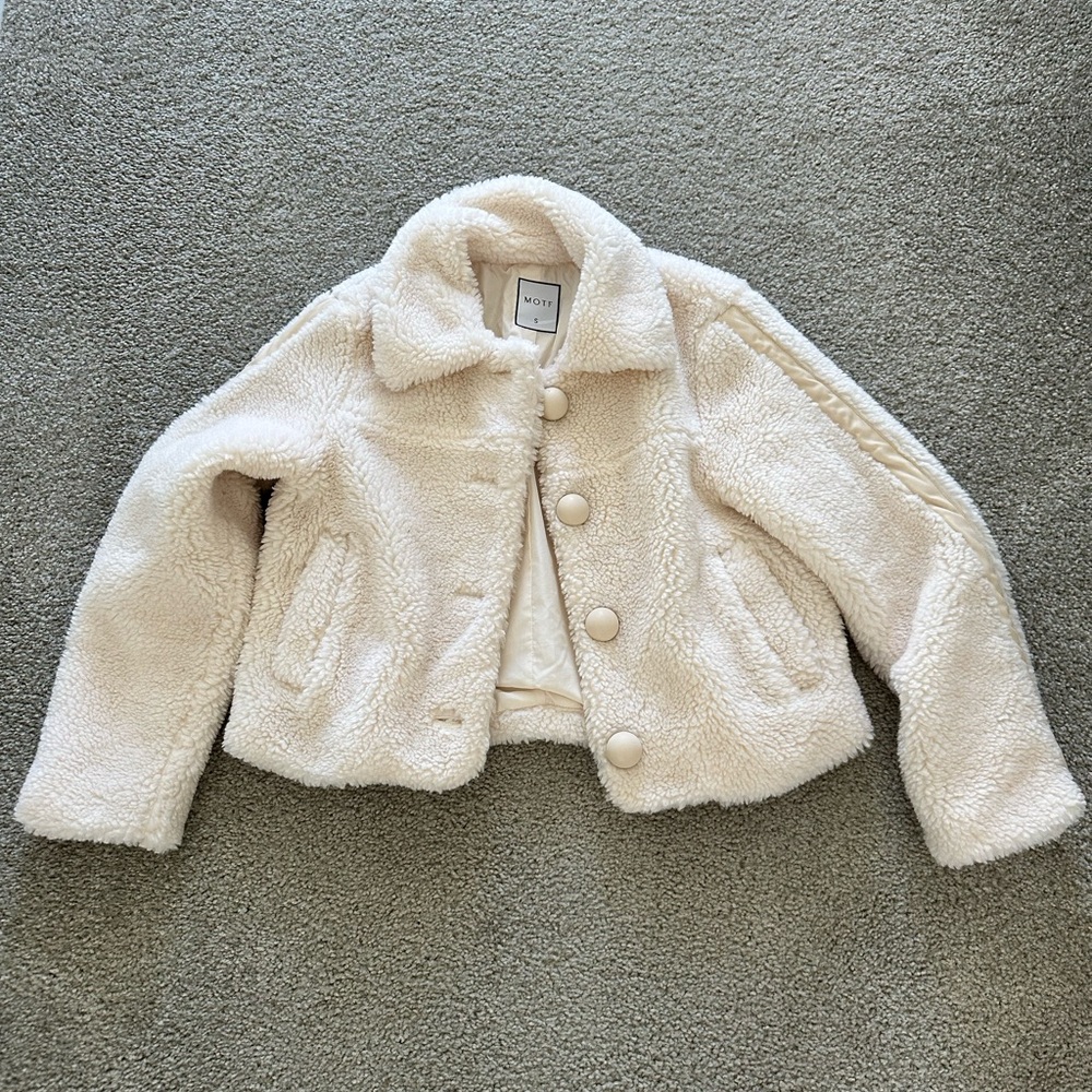 Crop coat